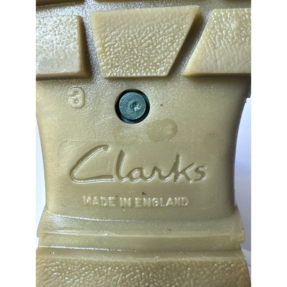 CLARKS Boots Youth 3 Green Waterproof Pull-On Track Soles Made In England